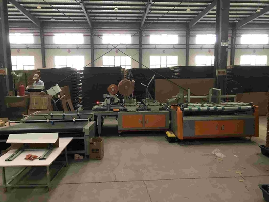 να κολλήσει 1310mm αυτόματο κουτί από χαρτόνι Gluer μηχανών 60m/min-100m/min